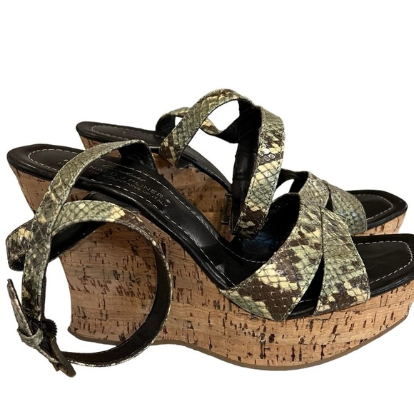 Donald J. Pliner Couture 8.5 Green Snake Print Leather Square Toe Wedge Sandal - Picture 1 of 7